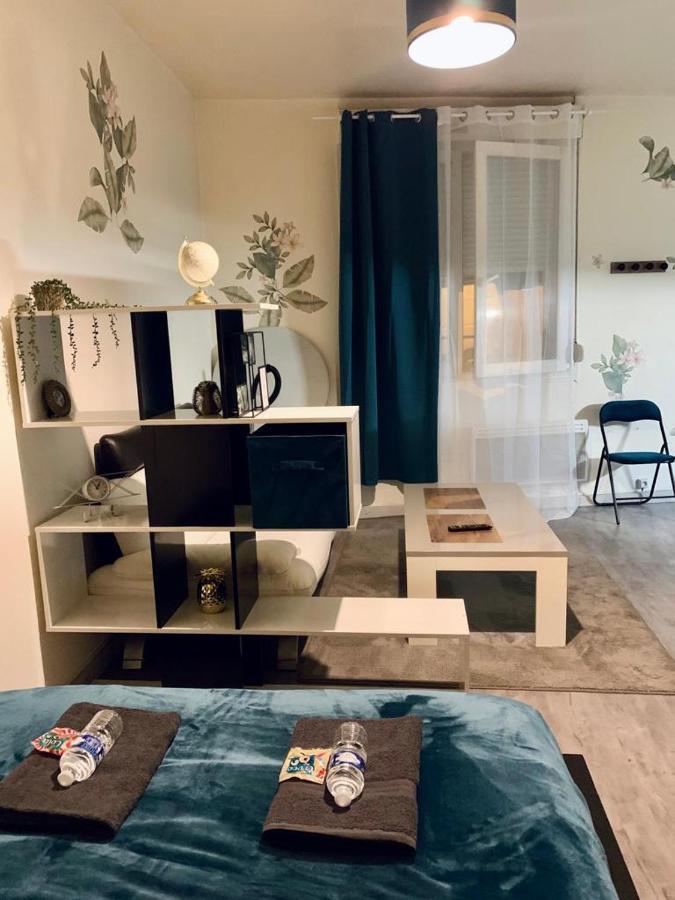 Studio Denain Apartment